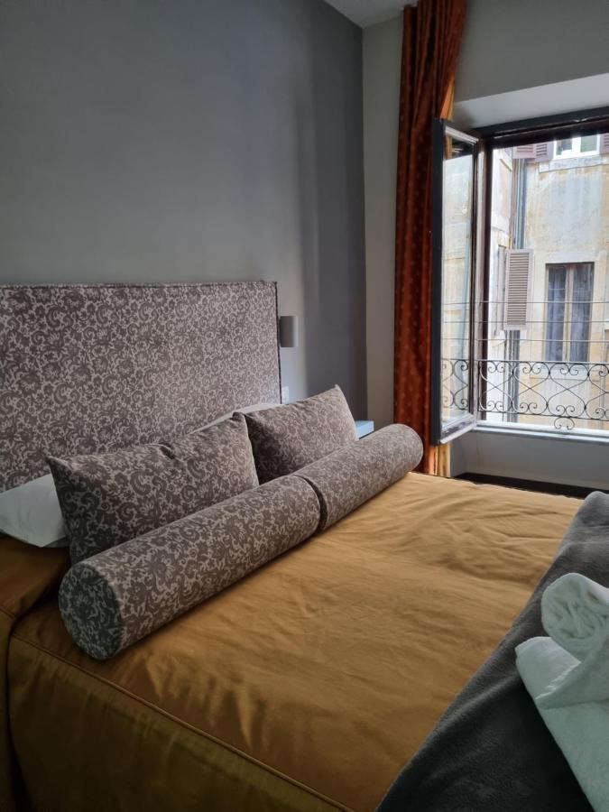 Room 94 Piazza Di Spagna 로마 외부 사진